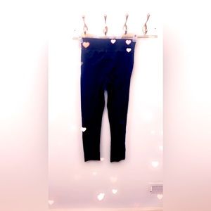 Black leggings. Medium thickness